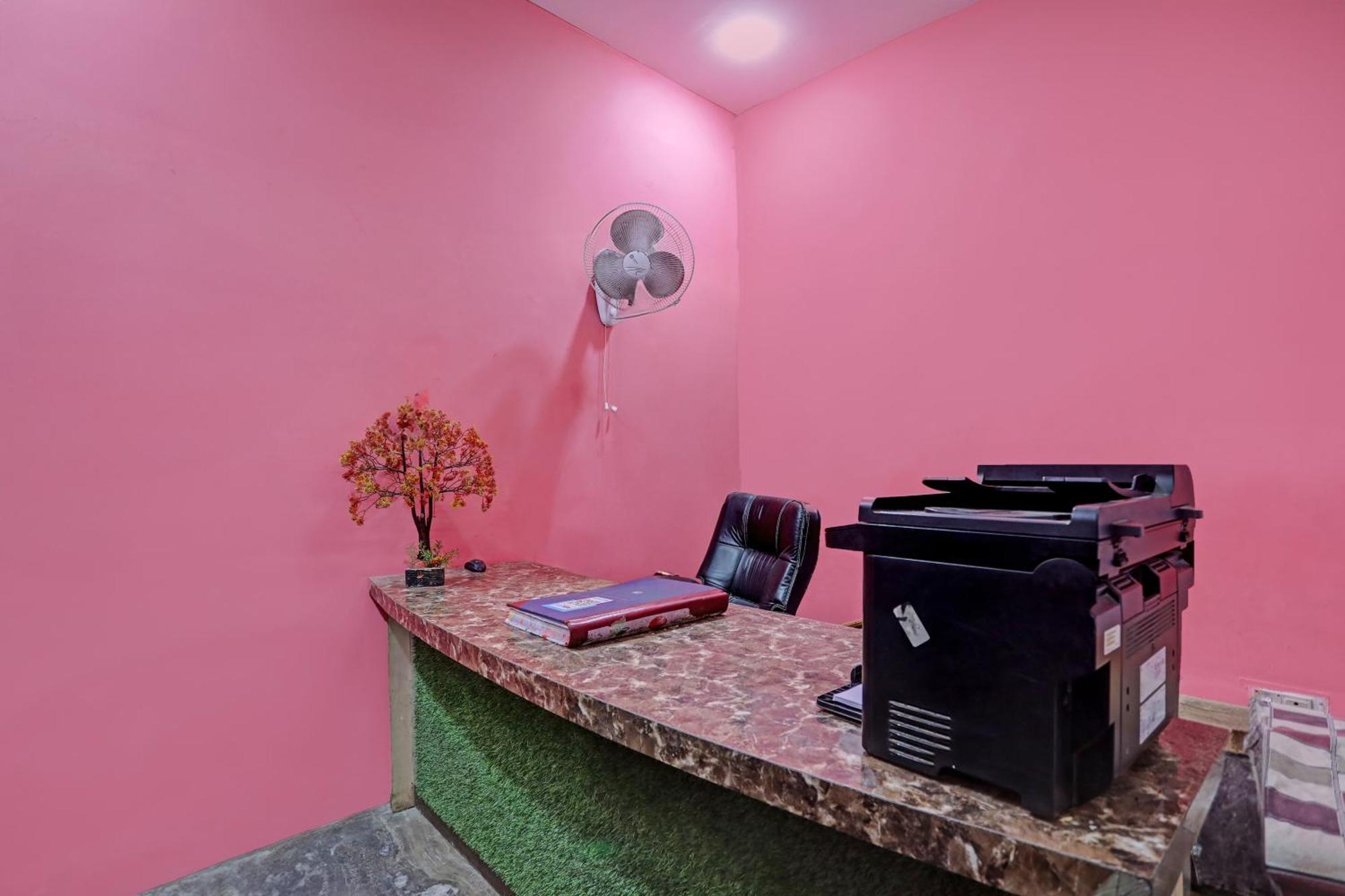 דלהי Hotel O Raaz Hotel מראה חיצוני תמונה